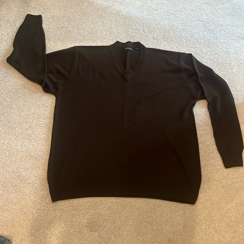 Men’s Zachary Scott Brown V-Neck Sweater